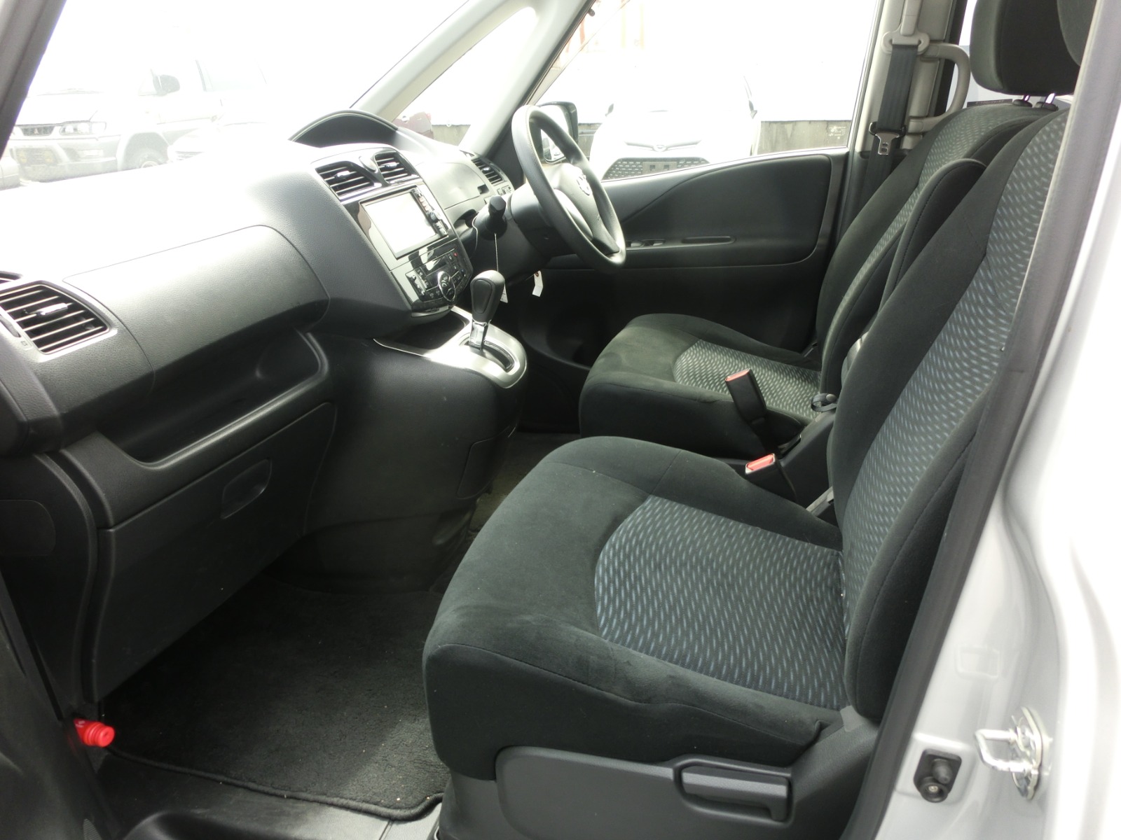 2012 Nissan Serena
